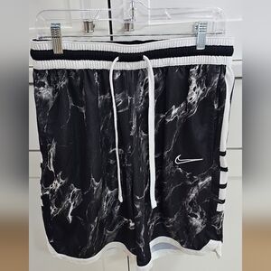 Nike Black and White Patterned Shorts Size Large